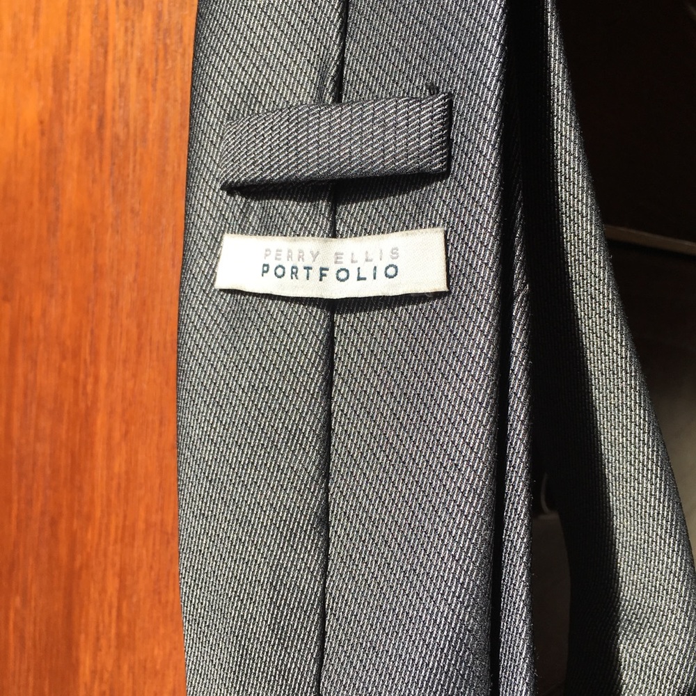 Perry Ellis Portfolio men’s tie